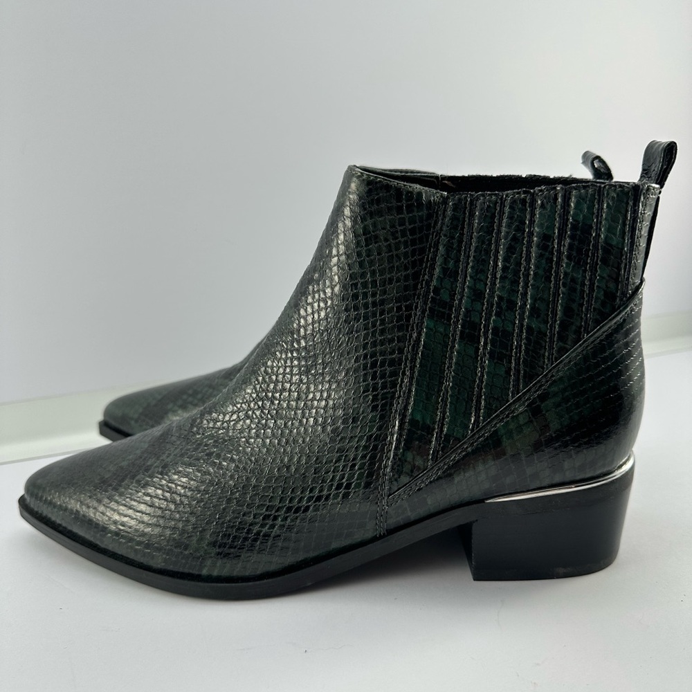Marc Fisher Green and Black Snakeskin Missir Boots Women’s 7M Faux Leather